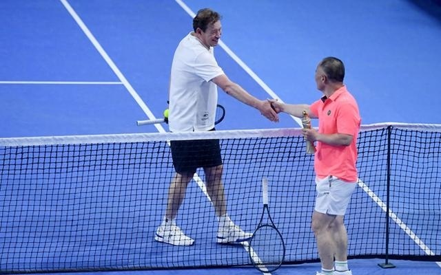 的舞台上 的舞台上