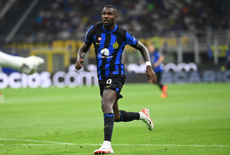 激烈交锋中 激烈交锋中