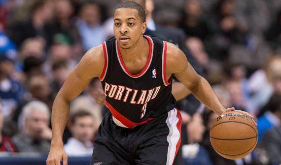 动走到他身 动走到他身