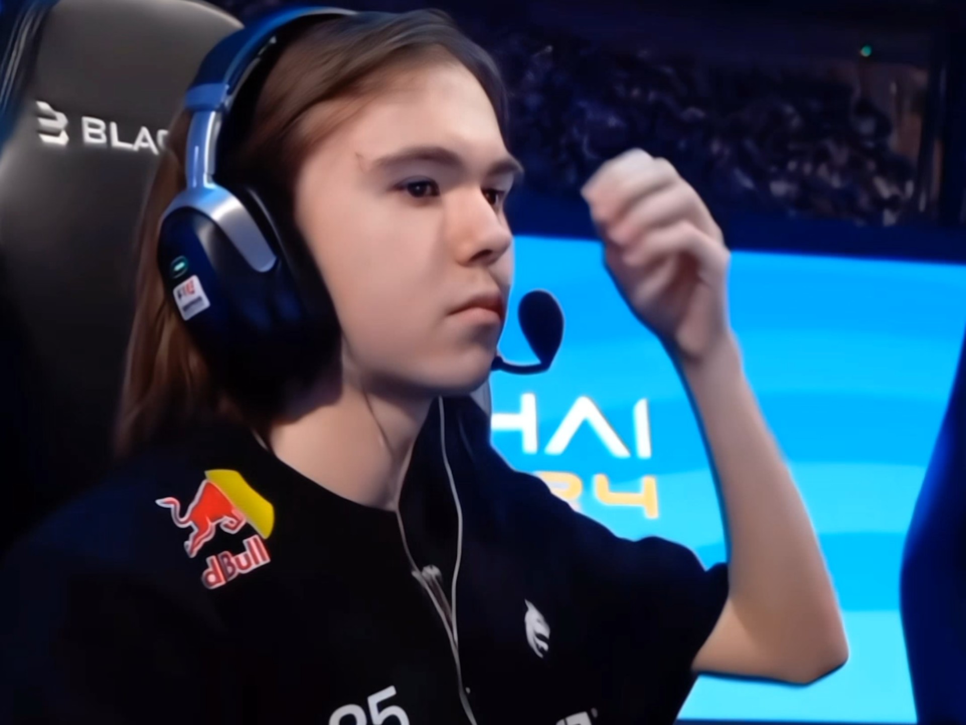 在一场扣人 在一场扣人