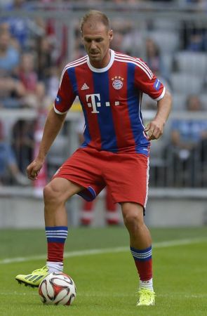 王嘉楠送乌 王嘉楠送乌